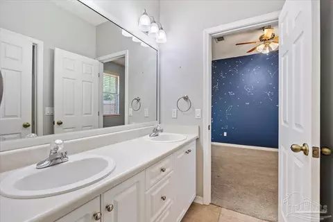 Bath - 5403 Stafford Cir, Pace, FL 32571 photo 6 of 8