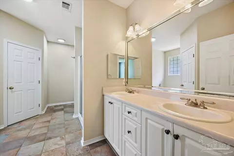 Bath - 5403 Stafford Cir, Pace, FL 32571 photo 1 of 8