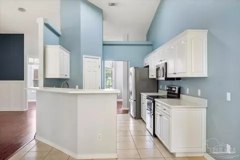 Kitchen - 5403 Stafford Cir, Pace, FL 32571 photo 4 of 4