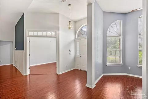 Entry Way - 5403 Stafford Cir, Pace, FL 32571 photo 2 of 6