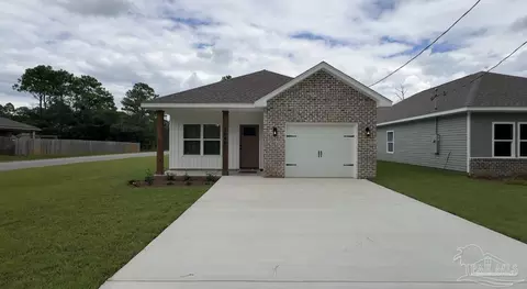 2944 N 17th Ave, Milton, FL 32583