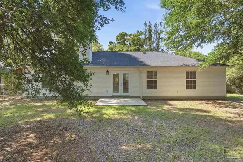 Exterior - 5708 Bronco Pl, Milton, FL 32570 photo 3 of 11