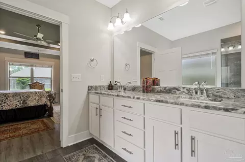 Bath - 6118 Cherry Hill Cir, Pace, FL 32571 photo 5 of 7