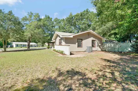 Exterior - 6480 Cypress St, Milton, FL 32570 photo 11 of 11
