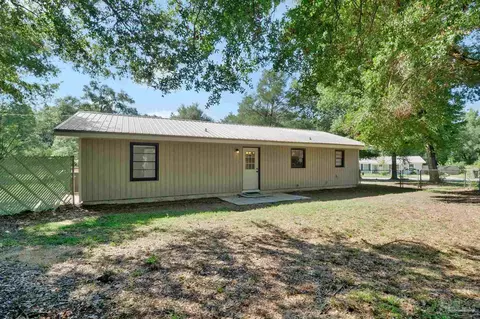 Exterior - 6480 Cypress St, Milton, FL 32570 photo 5 of 11