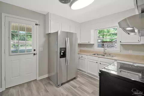 Kitchen - 6480 Cypress St, Milton, FL 32570 photo 1 of 1