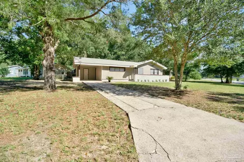Exterior - 6480 Cypress St, Milton, FL 32570 photo 8 of 11