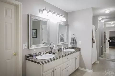 Bath - 1804 Condor Dr, Cantonment, FL 32533 photo 9 of 9