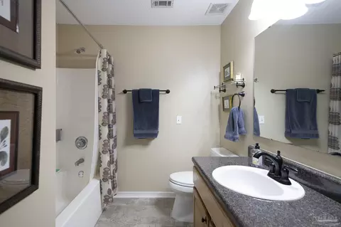 Bath - 1804 Condor Dr, Cantonment, FL 32533 photo 4 of 9