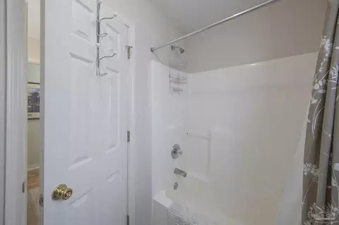 Bath - 1804 Condor Dr, Cantonment, FL 32533 photo 3 of 9