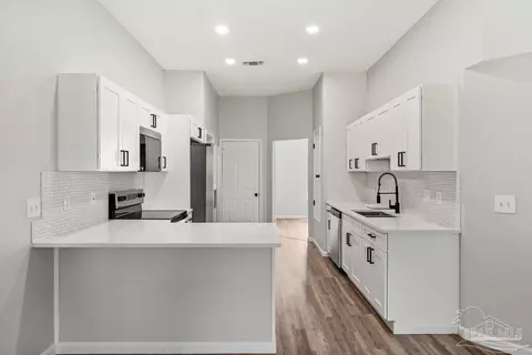 Kitchen - 3456 Ashmore Ln, Pace, FL 32571 photo 3 of 4