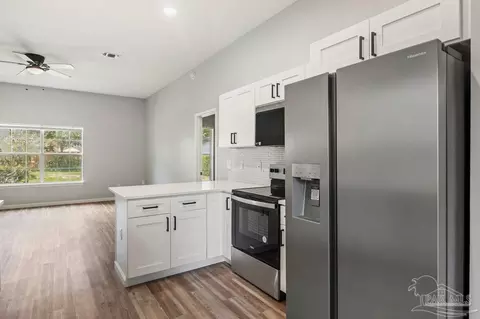 Kitchen - 3456 Ashmore Ln, Pace, FL 32571 photo 4 of 4