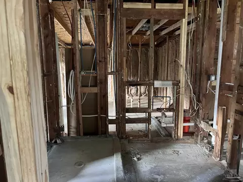 Bath - 6466 Skyline Dr, Milton, FL 32570 photo 1 of 2