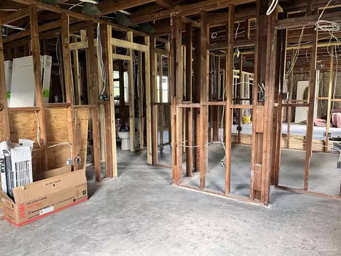Entry Way - 6466 Skyline Dr, Milton, FL 32570 photo 3 of 4