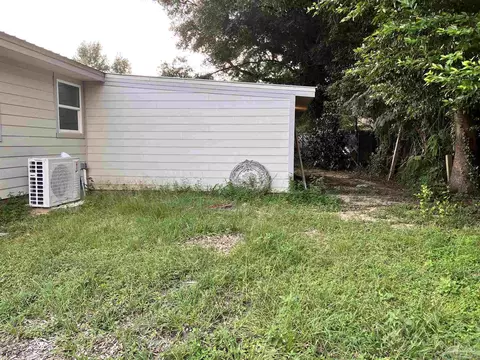 Exterior - 6466 Skyline Dr, Milton, FL 32570 photo 2 of 2