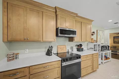 Kitchen - 2145 Mykell Dr, Milton, FL 32583 photo 5 of 5