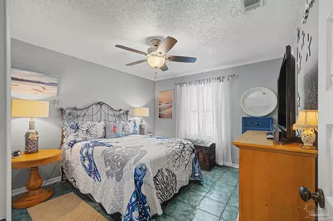 Bedroom - 2145 Mykell Dr, Milton, FL 32583 photo 3 of 4