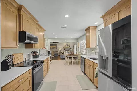 Kitchen - 2145 Mykell Dr, Milton, FL 32583 photo 3 of 5