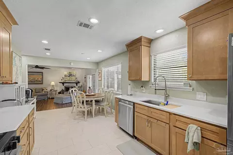 Kitchen - 2145 Mykell Dr, Milton, FL 32583 photo 4 of 5