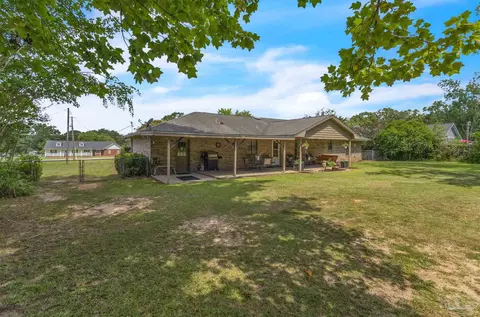 Exterior - 3418 Bo Peg Rd, Cantonment, FL 32533 photo 5 of 7