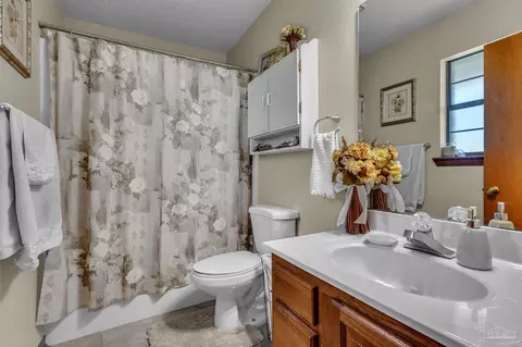 Bath - 3418 Bo Peg Rd, Cantonment, FL 32533 photo 1 of 2