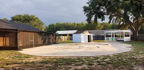 Exterior - 4200 Sablan Ln, Milton, FL 32583 photo 6 of 6