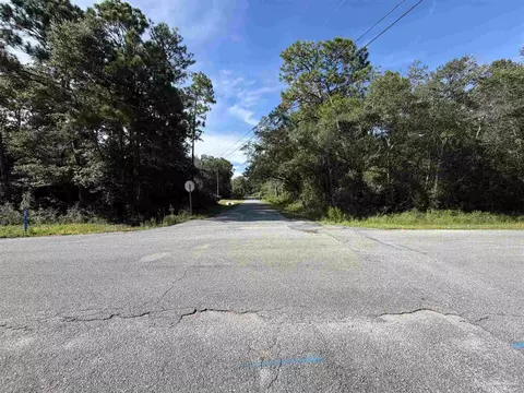 000 De La Rue Dr, Milton, FL 32583 photo 4