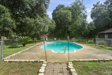Exterior - 4837 Skipper Ln, Pace, FL 32571 photo 5 of 11