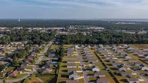 View/Area - 4665 Eagles Ridge Rd, Pace, FL 32571 photo 6 of 7