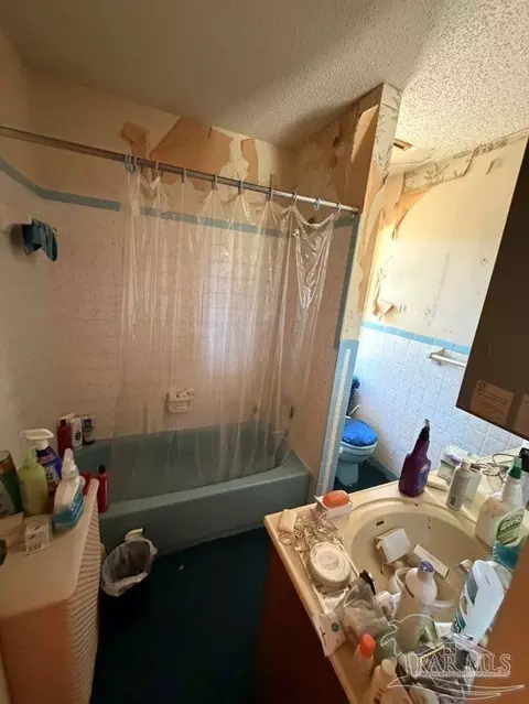 Bath - 3482 Smyer Dr, Pace, FL 32571 photo 3 of 3