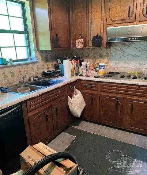 Kitchen - 3482 Smyer Dr, Pace, FL 32571 photo 2 of 3