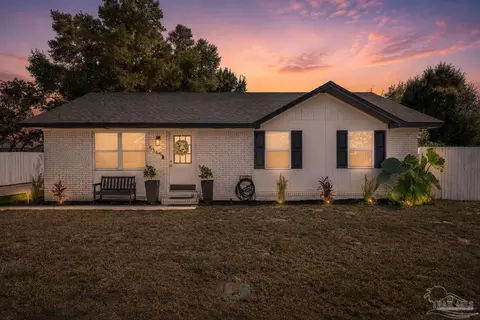 5365 Harmony Ln, Gulf Breeze, FL 32563