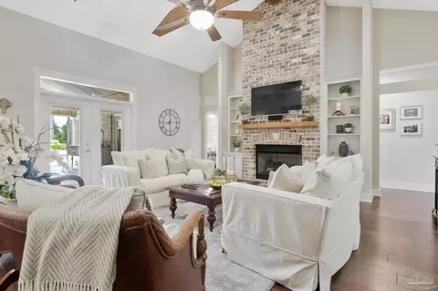 Living - 5905 Augustine Dr, Pace, FL 32571 photo 2 of 6