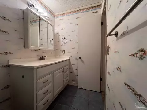 Bath - 4487 Nora Ave, Pace, FL 32571 photo 7 of 8