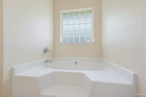 Bath - 4730 Spears St, Pace, FL 32571 photo 4 of 5