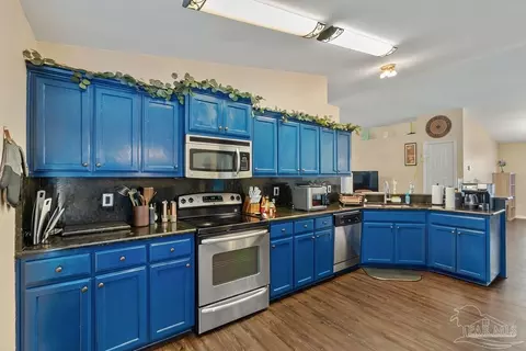 Kitchen - 3485 Wasatch Range Loop, Pensacola, FL 32526 photo 1 of 2