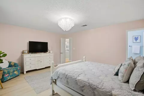 Bedroom - 5140 Potomac Dr, Pace, FL 32571 photo 7 of 10