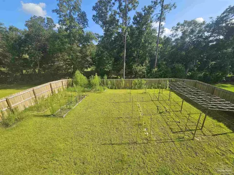 6359 Burrow Ln, Pensacola, FL 32526