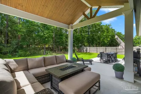 Exterior - 6474 Cedar Key Dr, Milton, FL 32570 photo 9 of 18