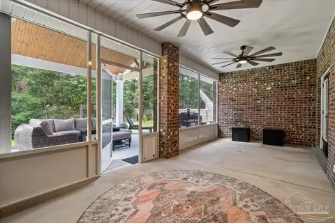 Exterior - 6474 Cedar Key Dr, Milton, FL 32570 photo 6 of 18