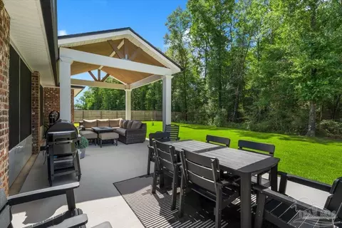 Exterior - 6474 Cedar Key Dr, Milton, FL 32570 photo 12 of 18