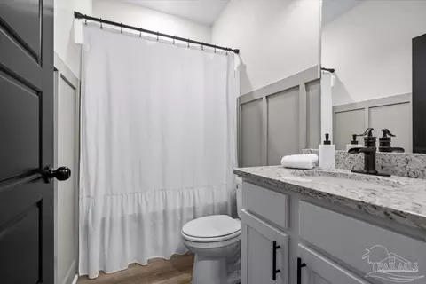 Bath - 6474 Cedar Key Dr, Milton, FL 32570 photo 6 of 7