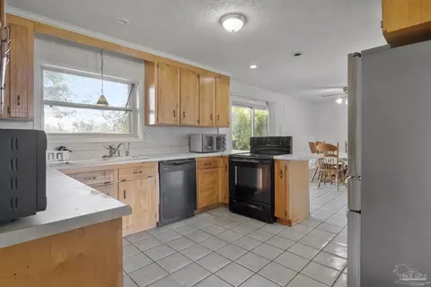 Kitchen - 5325 Bob Sikes Blvd, Jay, FL 32565 photo 4 of 4