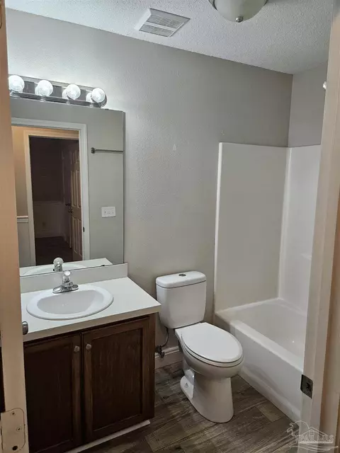 Bath - 4271 Magnolia Oaks St, Pace, FL 32571 photo 4 of 4