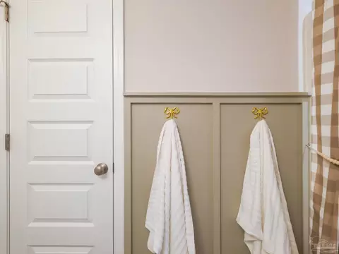 Bath - 4422 White Birch Ct, Pace, FL 32571 photo 6 of 6