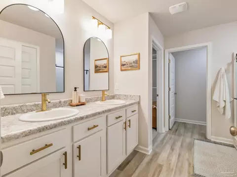 Bath - 4422 White Birch Ct, Pace, FL 32571 photo 1 of 6