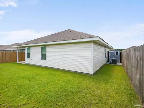 Exterior - 4422 White Birch Ct, Pace, FL 32571 photo 4 of 6