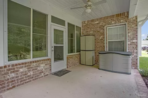 Exterior - 3848 Throne Ct, Milton, FL 32583 photo 7 of 16