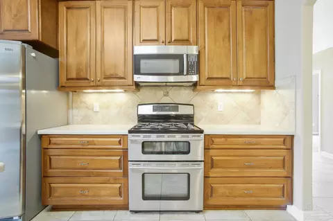 Kitchen - 3848 Throne Ct, Milton, FL 32583 photo 4 of 7