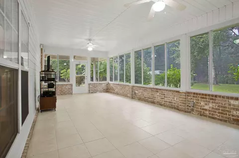 Exterior - 3848 Throne Ct, Milton, FL 32583 photo 5 of 16